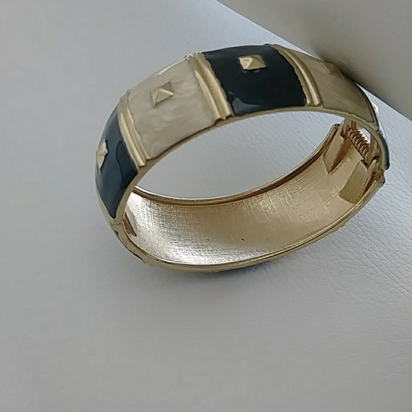Gold Tone Enamel Bracelet - Picture 4 of 5